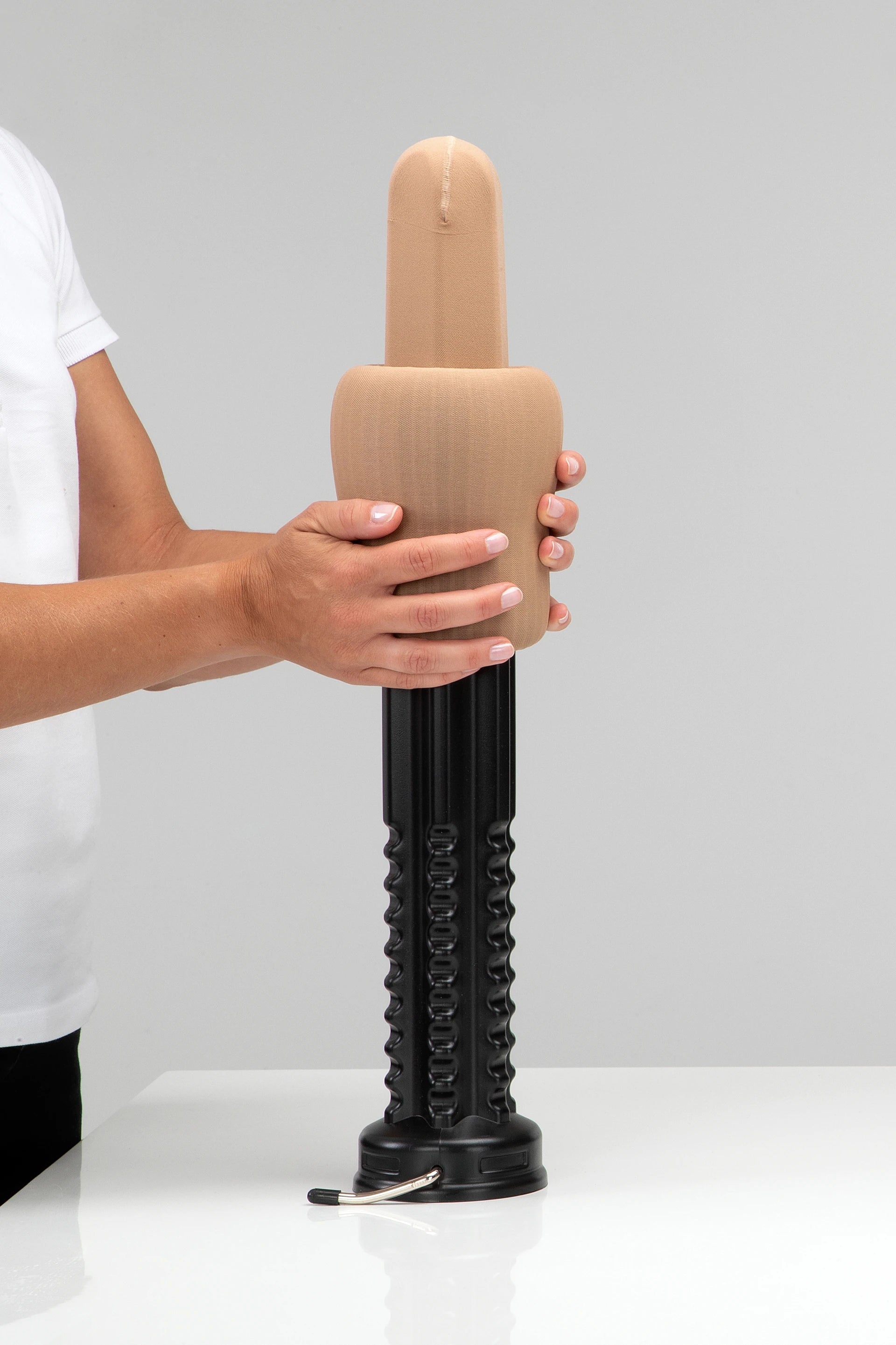 Sigvaris® Kit cône et enfile-bas ROLLY DOFF N'DONNER - Chaussettes et bas de contention Sigvaris
