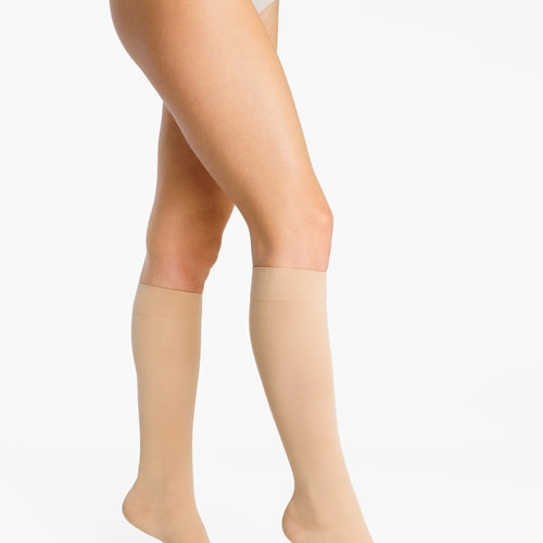 Chaussettes de contention opaques beige rosé